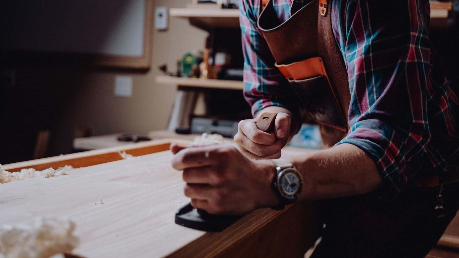 hand planer on a large board