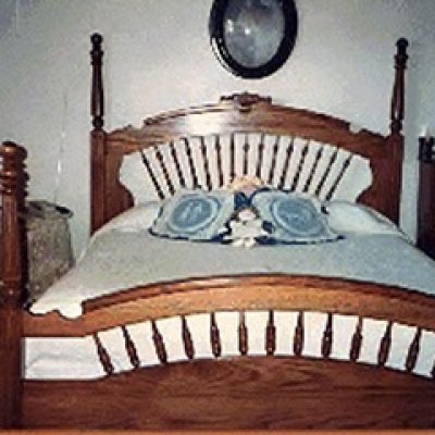 spindle bed frame with posts